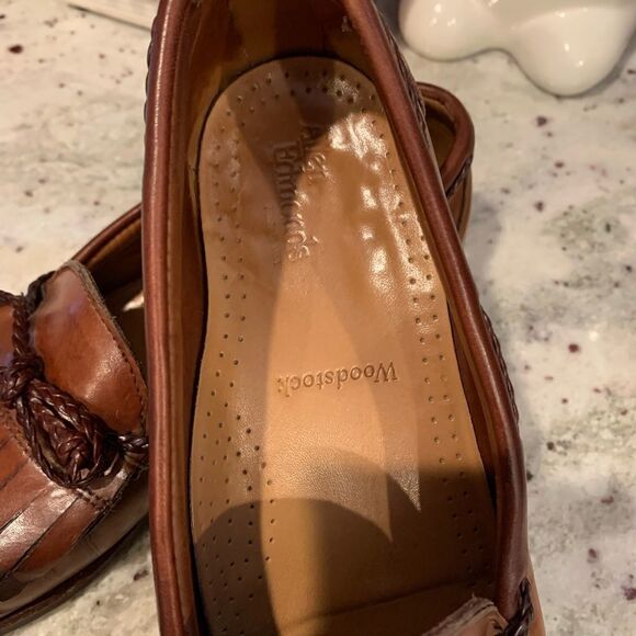 Allen Edmonds Woodstock Brown Leather Tie Loafers sz 9-1/2 B